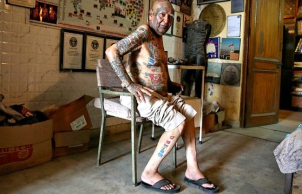 har prakash rishi removes his teeth for world reco