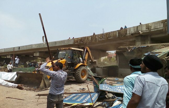 Corporation : On Service Road retailers Corporatio