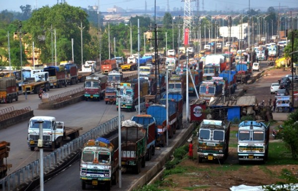 Parking of trucks blocked the road