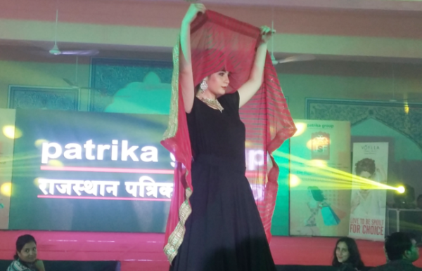 glamorous photos of Global Village 2016