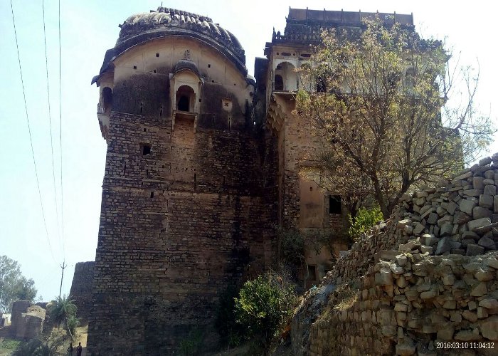 bhutha kila at pohri, shivpuri