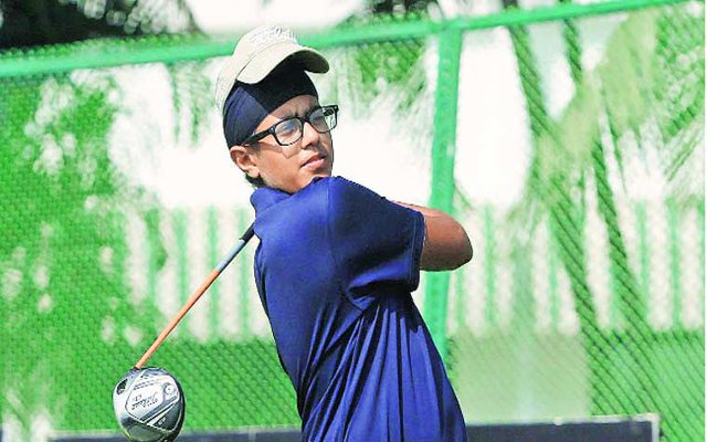 16 year old Karandeep won pgti golf championship 