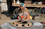 female truck mechanic