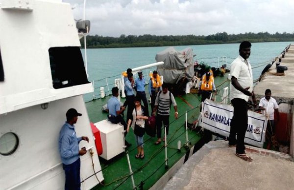 Tourist bought safely to port blair from havelock