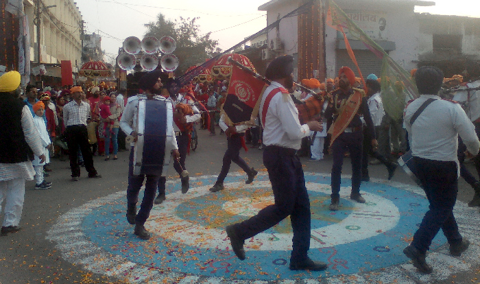 amazing sword fighting, Sikh Youth, amazing viral 