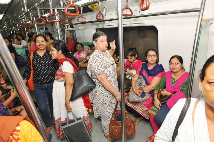 Women Can Now Carry Knives On Delhi Metro To Use A