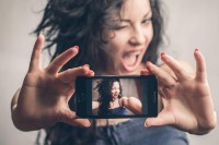 selfie craze, selfie crying, selfie quotes, selfie