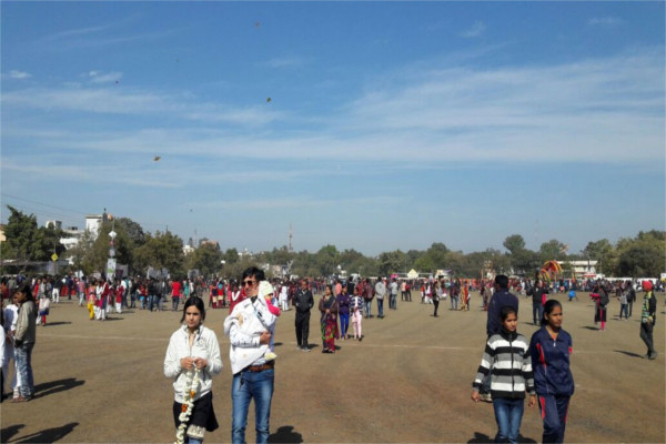 kite festival: collector's shot hit the gilli