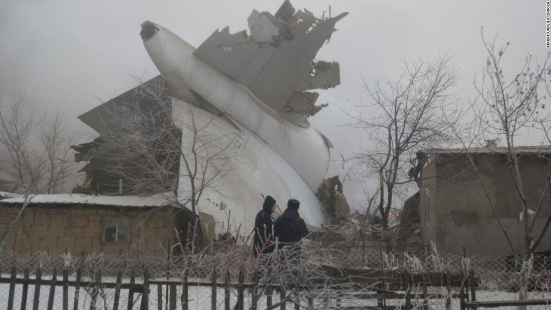 किर्गिस्तान में तुर्की का कार्गो जेट क्रैश, 30 इमारतें ध्वस्त; 32 मरे
