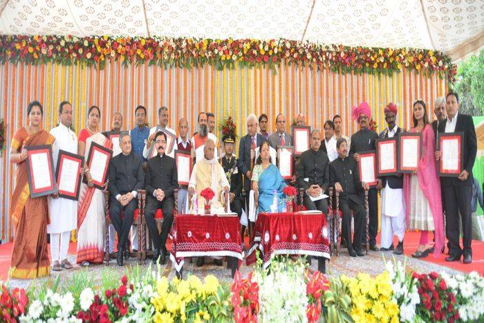 Happiness of award with Glory of Republic