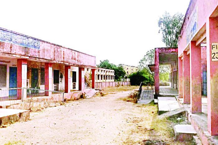 Dungarpur Rustic Vnitaan become engineers