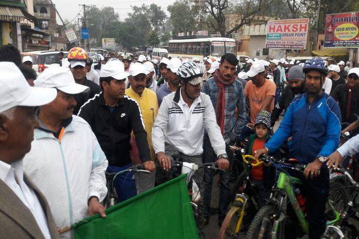SP cycle rally to spread the Dausa