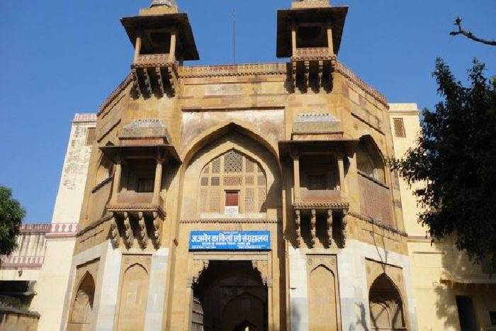 akabar fort name problem in ajmer 2017