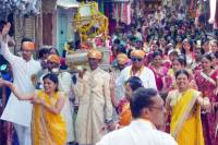Dungarpur : Religious ritual at Ranchod Rai