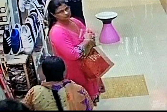 Woman stole student's purse