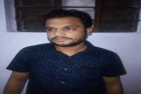 Arrested threatening Congress leader