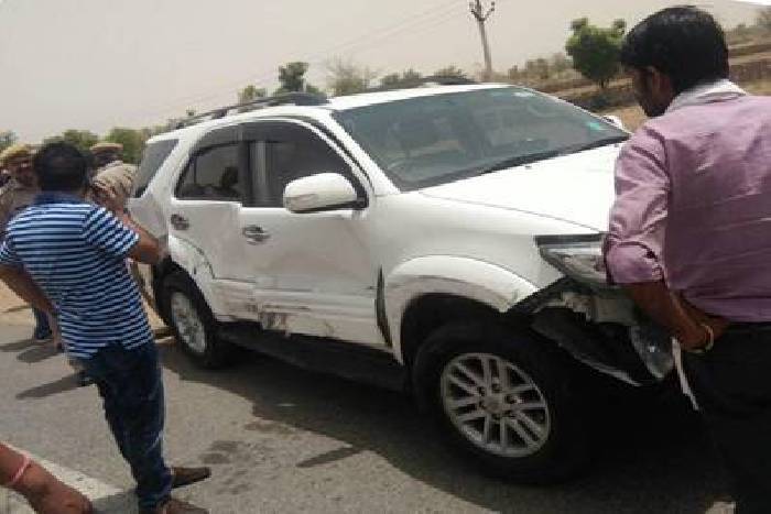 Kota's SP car crashed