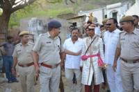 groom marriage ceremony in police custody