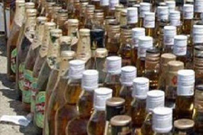 शहर व सदर पुलिस की कार्रवाई, अवैध बिक्री के लिए रखी शराब की खेप बरामद 