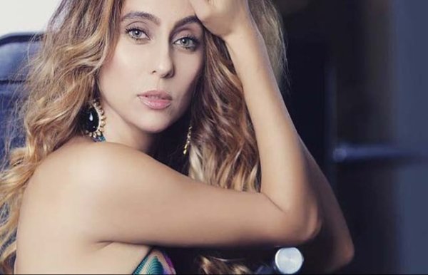 anusha dandekar sizzling photoshoot