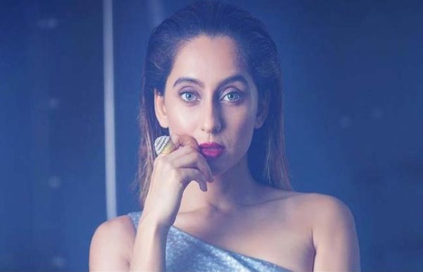 anusha dandekar sizzling photoshoot