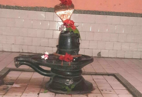 famous shiv tample in shahpur