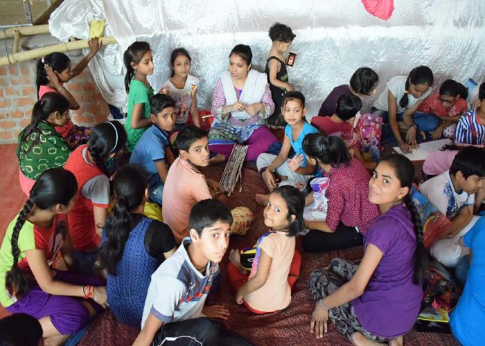 children making rakhi