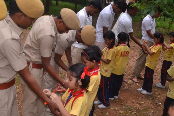 Banswara, School, girls, celebrate, raksha bandhan, police, resolution, security