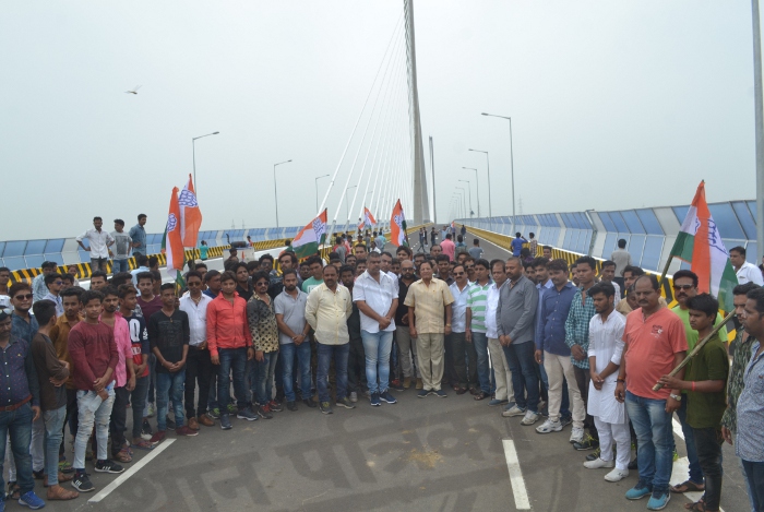 Hanging Bridge, Hanging Bridge Kota, NHAI, East West Corridor, Single Spine Bridge, Bridge on Chambal River, Congress, Shanti Dhariwal, हैंगिंग ब्रिज, हैंगिंग ब्रिज कोटा, हैंगिंग ब्रिज इन इंडिया, Rajasthan Patrika, kota patrika, patrika News, Kota News, Kota