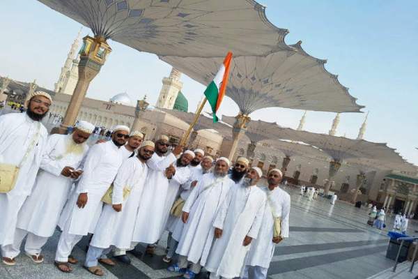 National Flag Waving in Mecca Madina