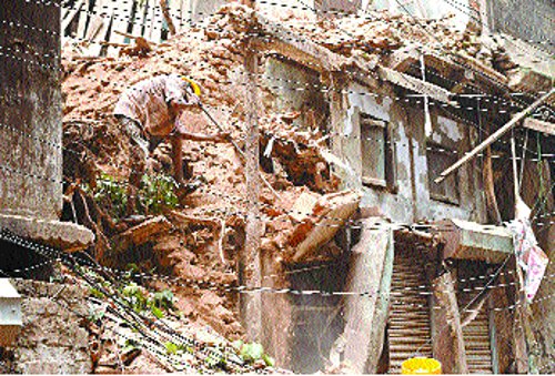 Large section of building collapses in Badatarala