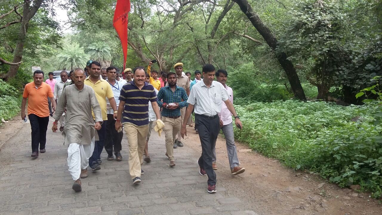 Sawami Madhopur Collector had to walk 15 km on 15th August