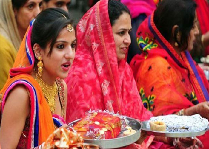 Hartalika Teej 2017 date time shubh mahurt Vrat Katha Samay and Puja Samagri teez niyam in Hindi