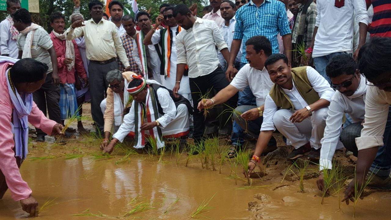 विधायक जी ने इस नेशनल हाईवे में किया ऐसा काम