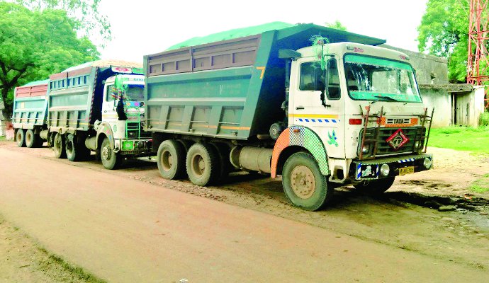 Illegal mining in hoshangabad