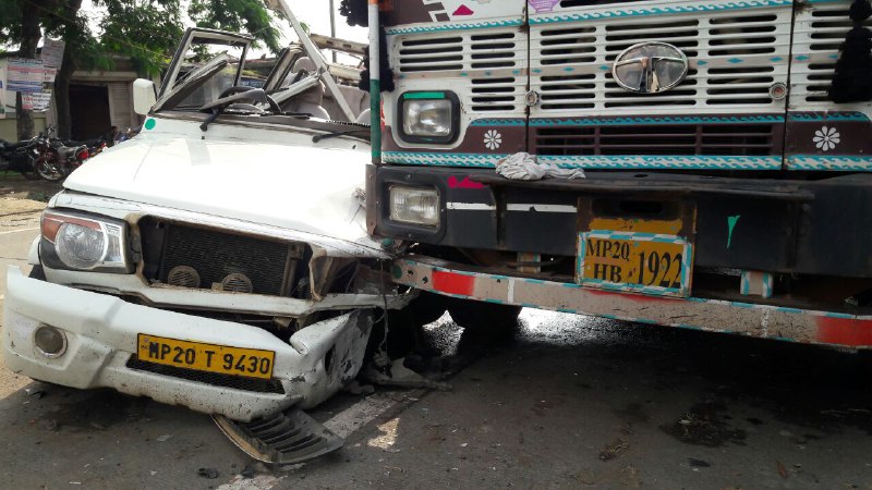 ‪‪Aadhaar‬, ‪Permanent account number‬, ‪Supreme Court of India‬, ‪Government of India‬‬