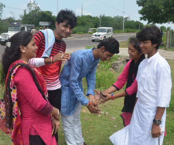 Candidate Appeal to vote in his Favor