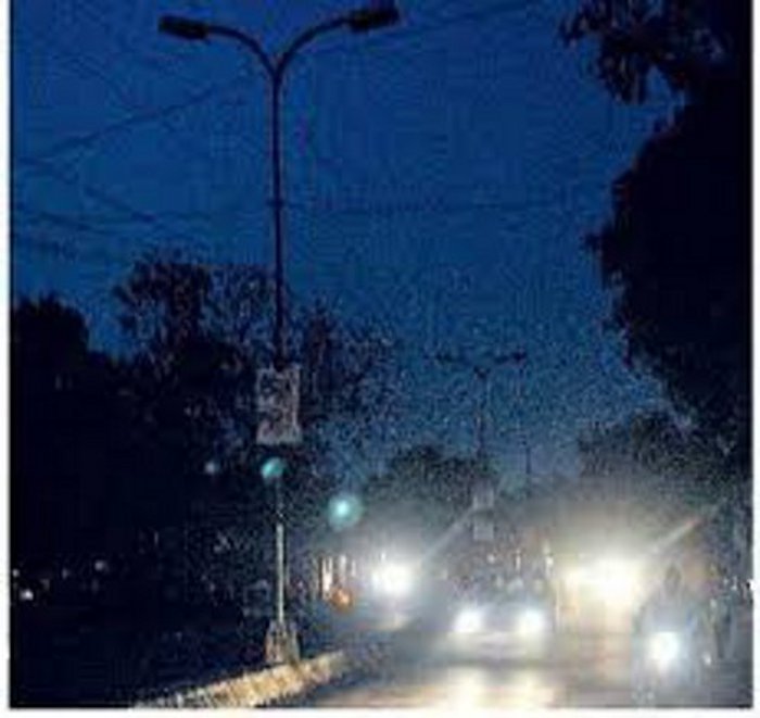 Road Light, Electrical Department in Kota, Electricity, Kota Electricity, Municipal Department in Kota, Road Light complaint, Kota, Kota News, Kota Patrika, Kota Patrika News, Rajasthan Patrika, नगर निगम कोटा, विद्युत विभाग कोटा, कोटा मुख्य मार्ग, रोड़ लाइट कोटा, राजस्थान कोटा, लाइट कंपनी