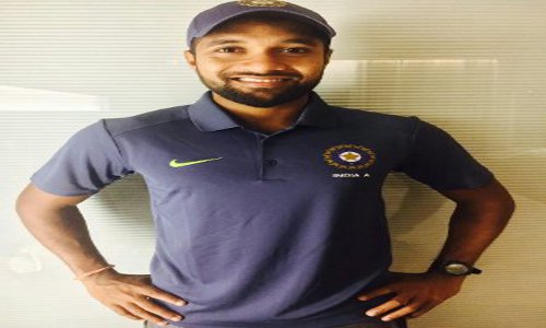 रणजी ट्रॉफी में 8 मैचों में लिए 37 विकेट छत्तीसगढ़ के तेज गेंदबाज पंकज ने रणजी ट्रॉफी में खेले गए ८ मैचों में ३७ विकेट लिया है। रणजी में उनका प्रदर्शन ऑल इंडिया लेबल पर ८वें नंबर पर था। मार्च २०१७ में आंध्रप्रदेश के विशाखापट्टनम में हुए देवदत्त ट्रॉफी में उन्हें खेलने का मौका मिला। इस ट्रॉफी में भी खेलने वाले छत्तीसगढ़ के पहले क्रिकेट खिलाड़ी थे। भिलाई के क्रिकेट ग्राउंड से प्रैक्टिस भिलाई के नेहरू नगर के रहने वाले २७ वर्षीय पंकज ने अपना क्रिकेट प्रैक्टिस भिलाई के सिविक सेंटर स्थित क्रिकेट मैदान से शुरू किया था। इसके बाद राज्य और देश स्तर पर कई मैच खेले। उनके पिता एथलीट हरिनाथ राव और माता एम अरुणा देवी ने बताया कि बचपन से ही उनकी क्रिकेट के प्रति दिवानगी थी। उनके लिए क्रिकेट ही भगवान है।