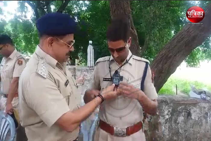 Bhilwara, Bhilwara News, Five new Body Warne cameras received police in bhilwara, Latest news in bhilwara, Bhilwara news in hindi, Latest hindi news in bhilwara