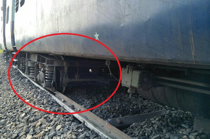 Shaktipunj Express derailed