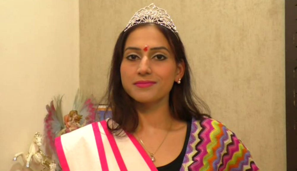 Mrs India Beauty Queen Winner Saloni