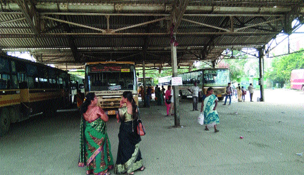 Passengers waiting for convenience in bus terminus!