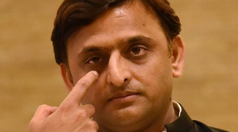 up property department issued notice to akhilesh yadav about bungalow