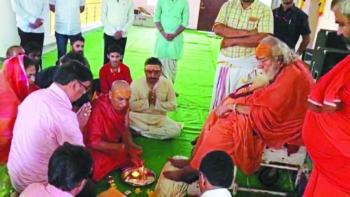 shankracharya swarupanand sarswati