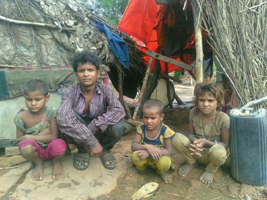 emotional story, kids has to face difficulty of life, life is so hard for such a kids, kids without parents, 11 year boy look after his borther sister, sad and emotional story, social worker, people help to poor, poor kids