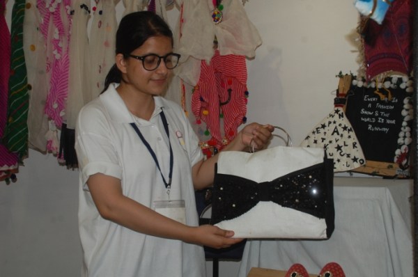 Item made of Kota Doriya