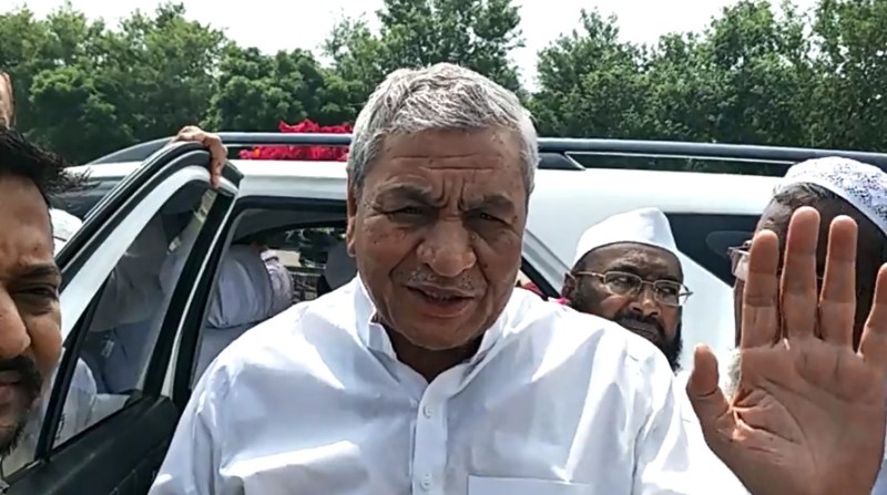 Minority welfare minister Chaudhary Laxmi Narayan in Barabanki UP News