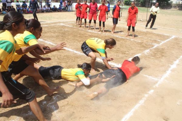 pics of girls kabaddi match