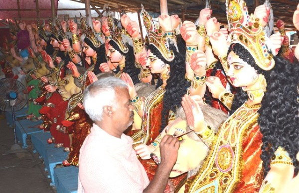 maa durga idol making